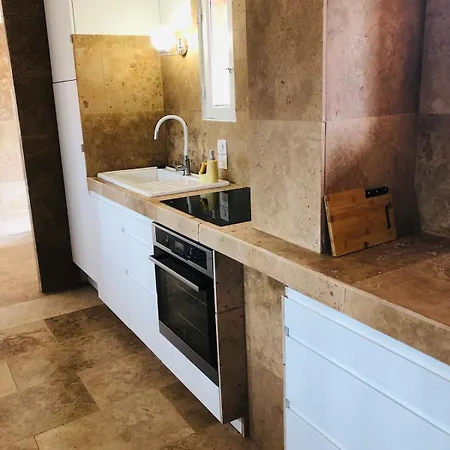 Charmant Studio Apartment *